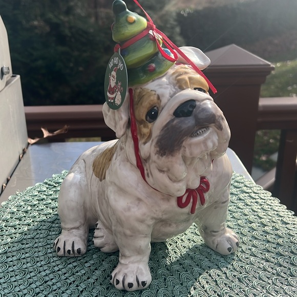 NWT Blue Sky Clayworks Holiday Bull Dog Figurine Christmas - Picture 2 of 9